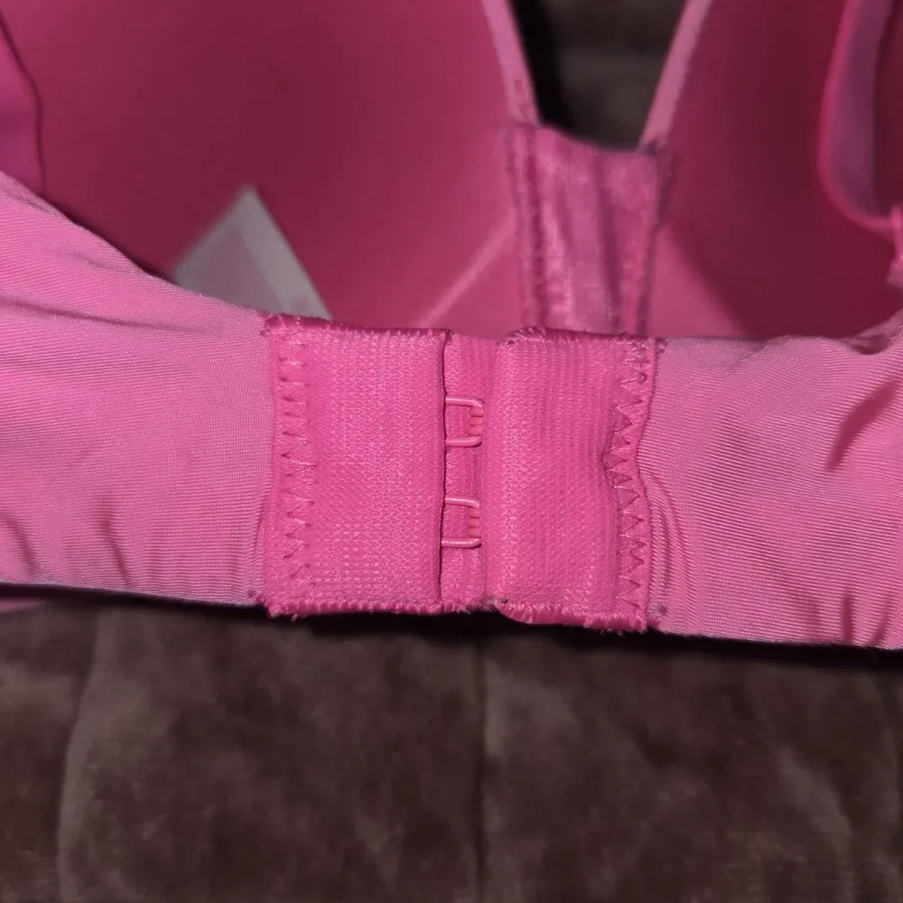 Victoria's Secret No-Wire Wireless Plunge T-Shirt Bra (36C) Pink